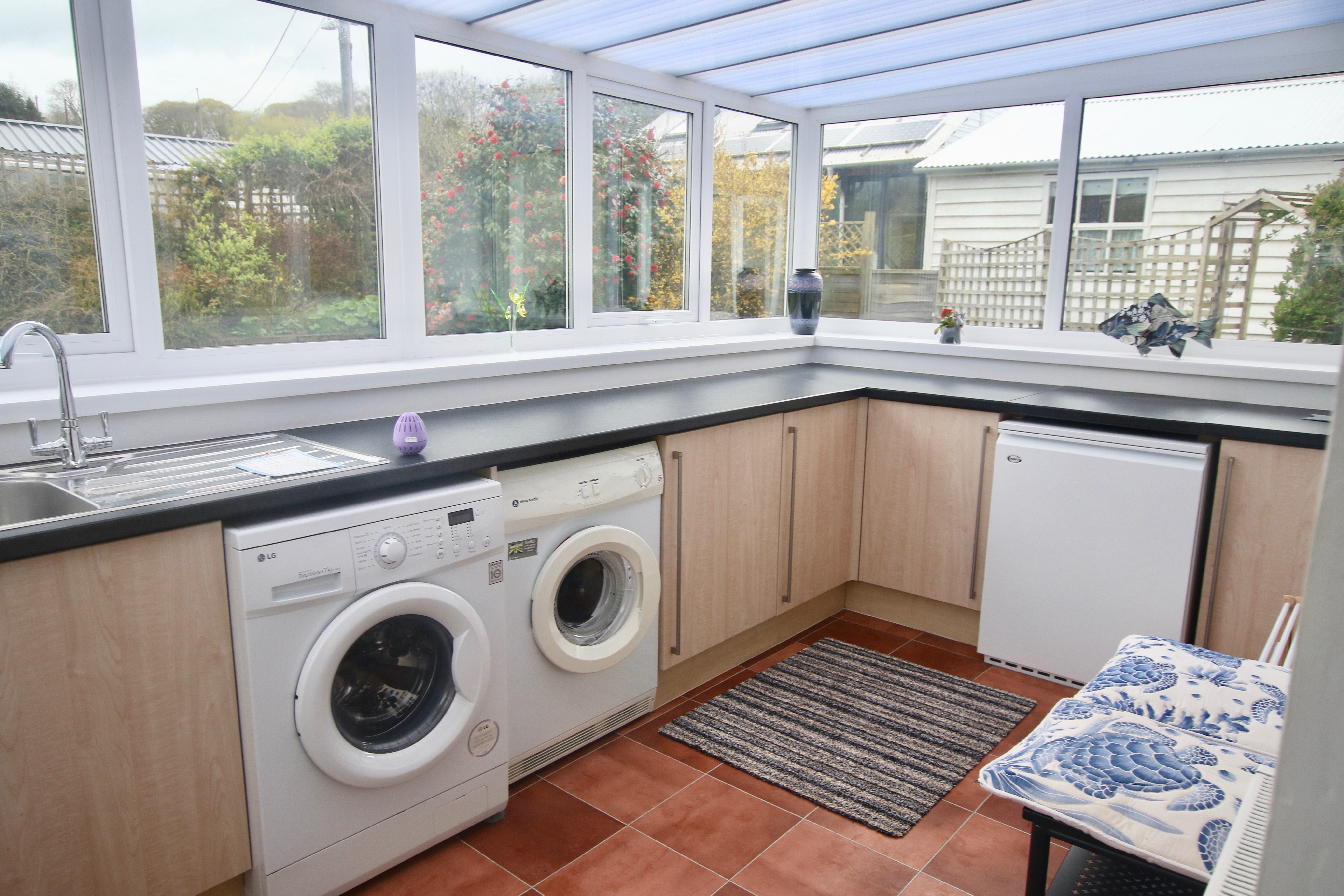 Utility Room with washer/dryer